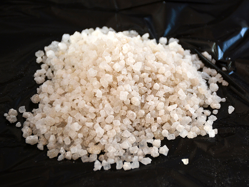 簡述工(gōng)業(yè)鹽在機(jī)械中的(de)應用(yòng)